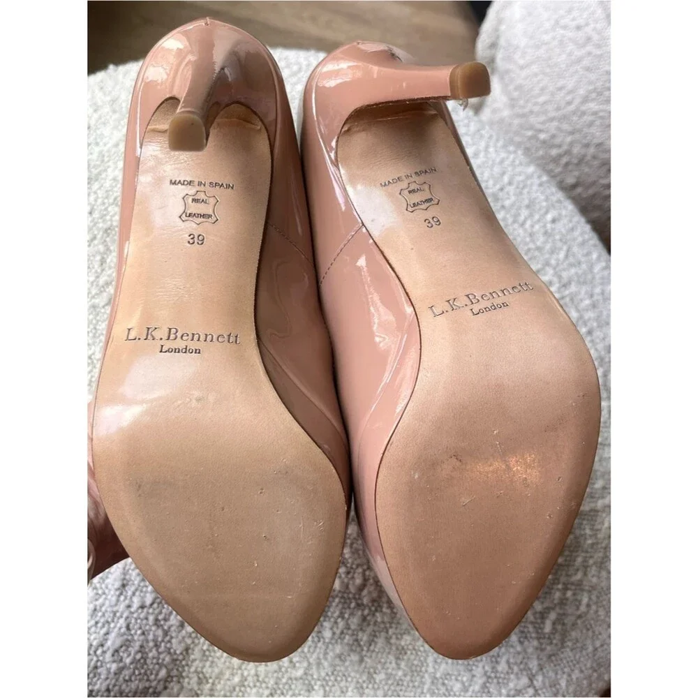 LK Bennett Sledge Patent Platform Courts Heels in Trench size 39 (US 8.5)
